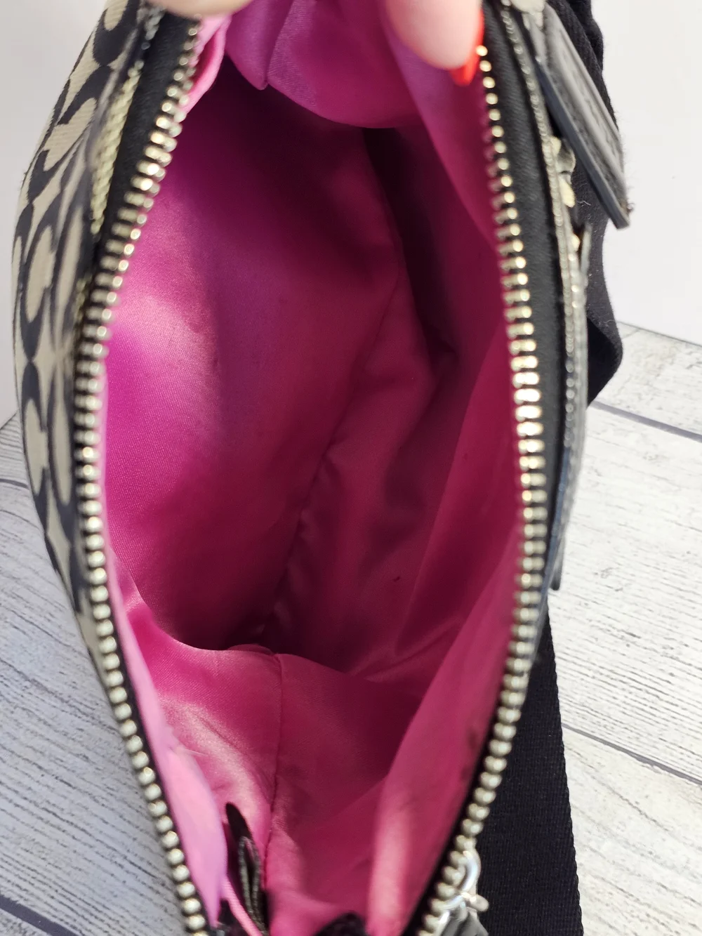 Y2K Coach Poppy Signature Pocket Swing Pack Crossbody